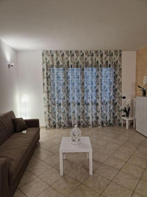Flowers Apartment Villa Caldari Bagian luar foto